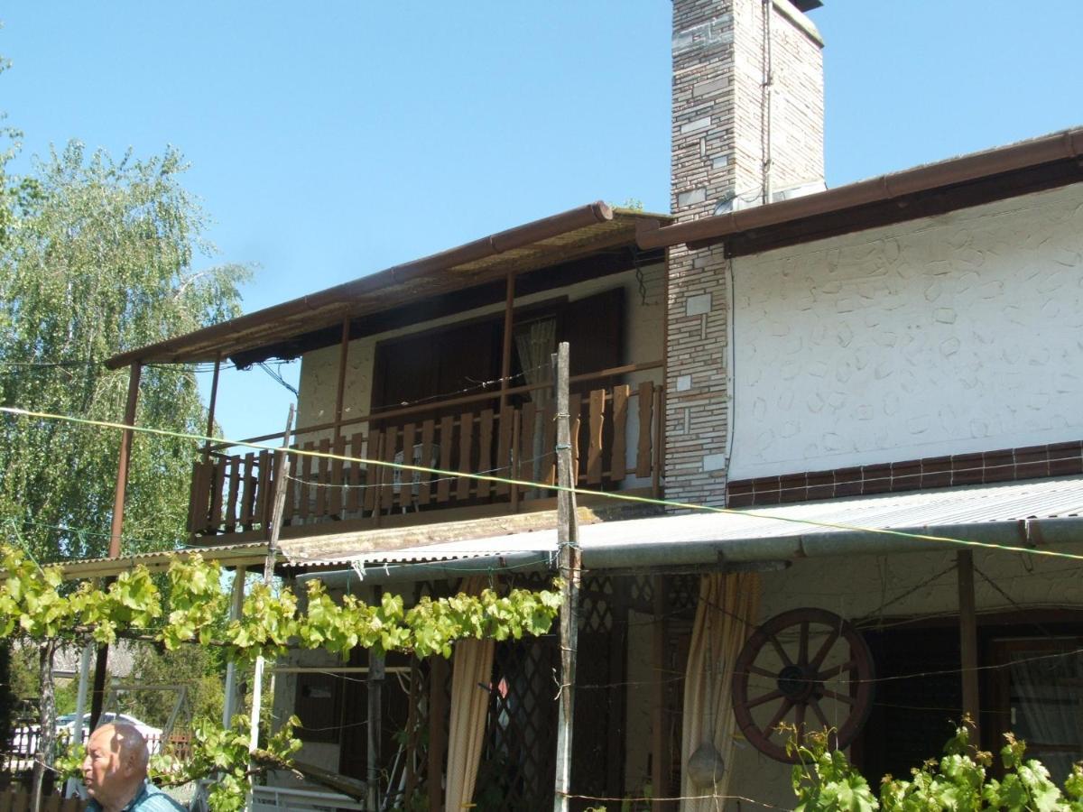 Hotel Agancs Vendégház Balatonszárszó Exterior foto